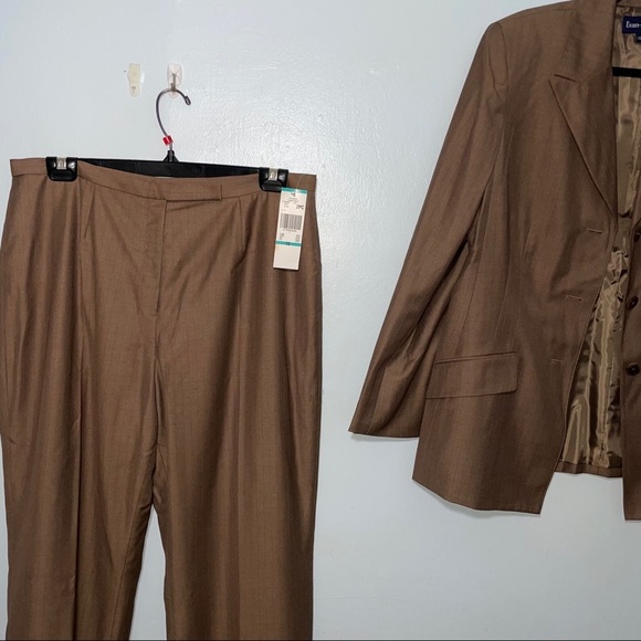 Evan-Picone Women's Blazer & Pant 2 Piece Set - Picture 3 of 11
